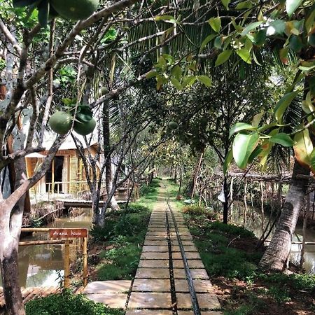 Hide Away Bungalows In Ben Tre City Экстерьер фото